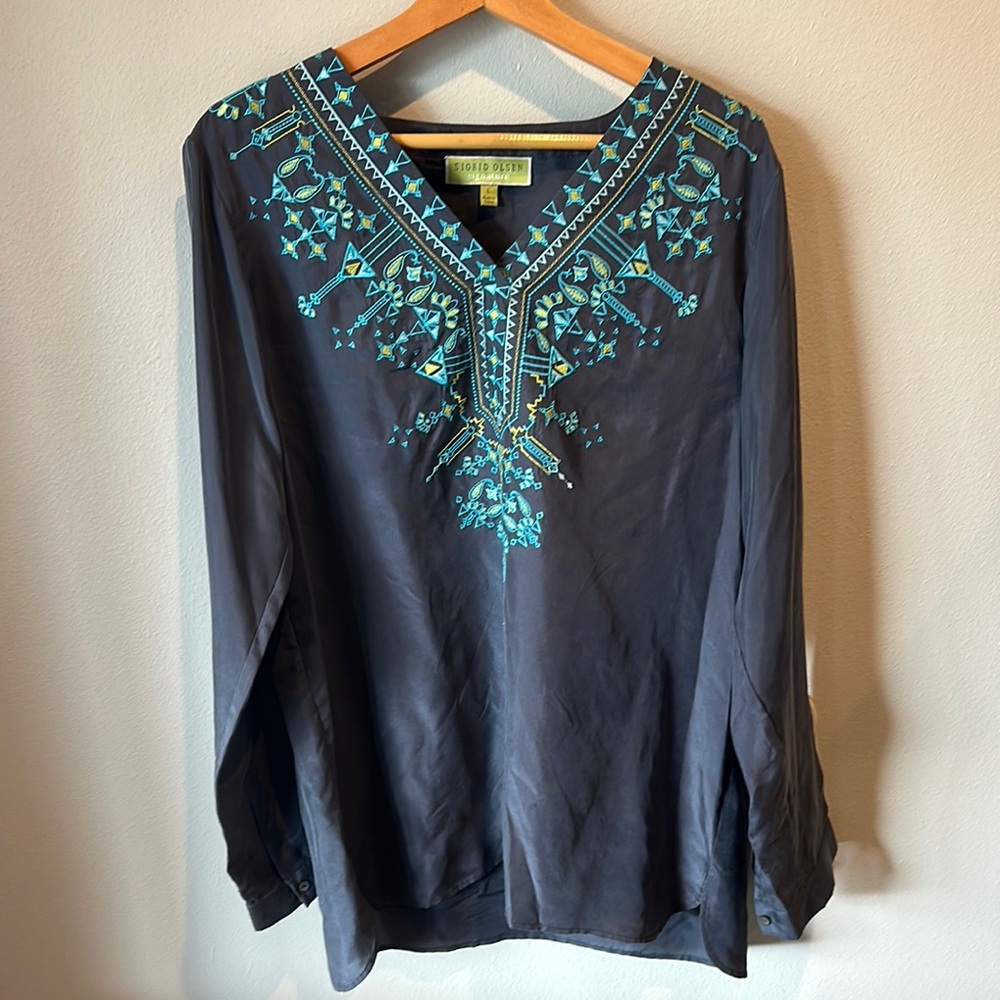 Sigrid Olsen Gray Blouse with Blue Embroidery